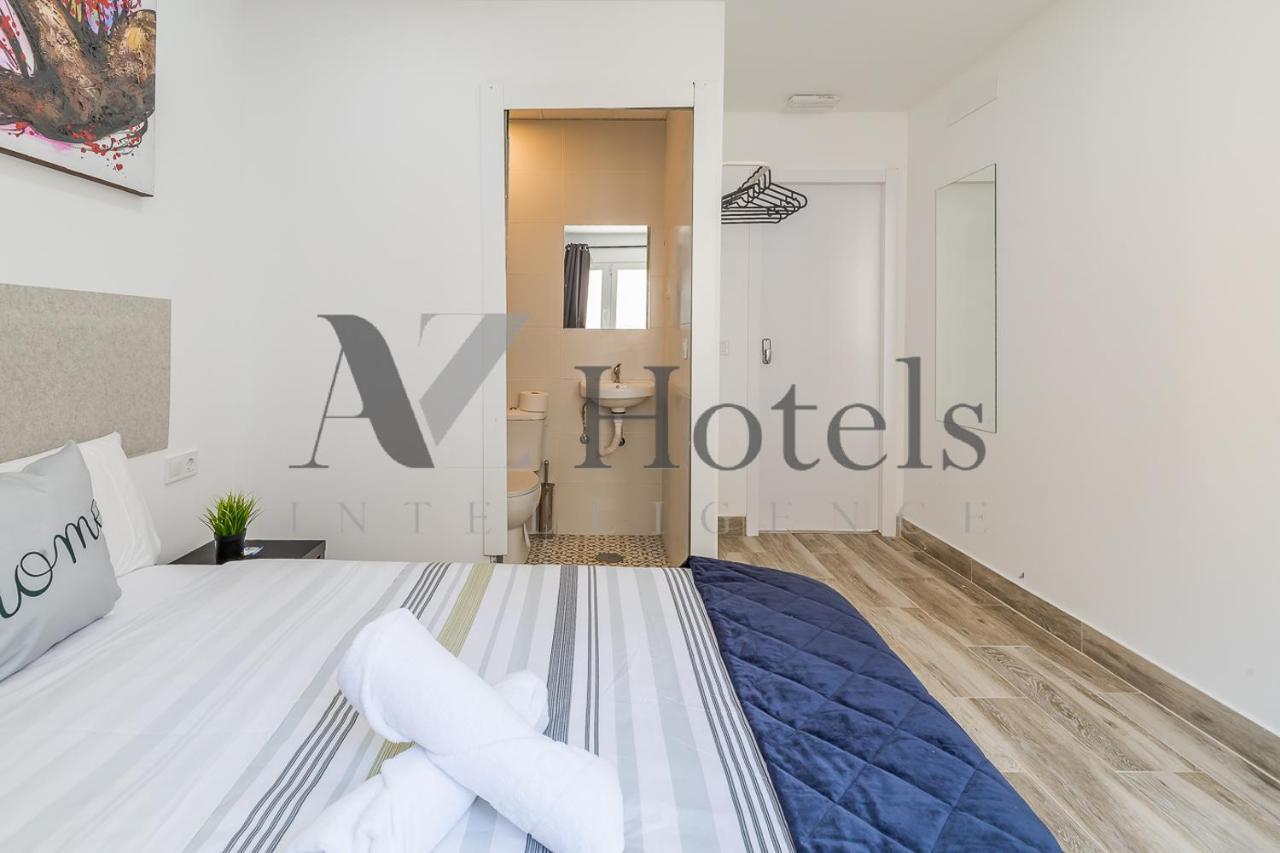 Ayz Silvela - Auto Check-In Property Малага Екстериор снимка